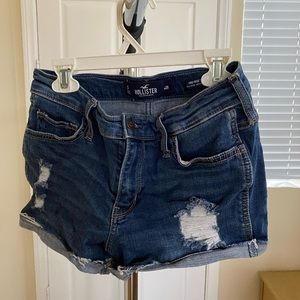 Hollister mid rise short size 3
